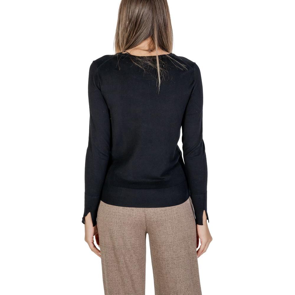 Street One women's black viscose knitwear top, fall/winter collection, rear view, long sleeves, composed of 75% viscose, 25% polyamide.