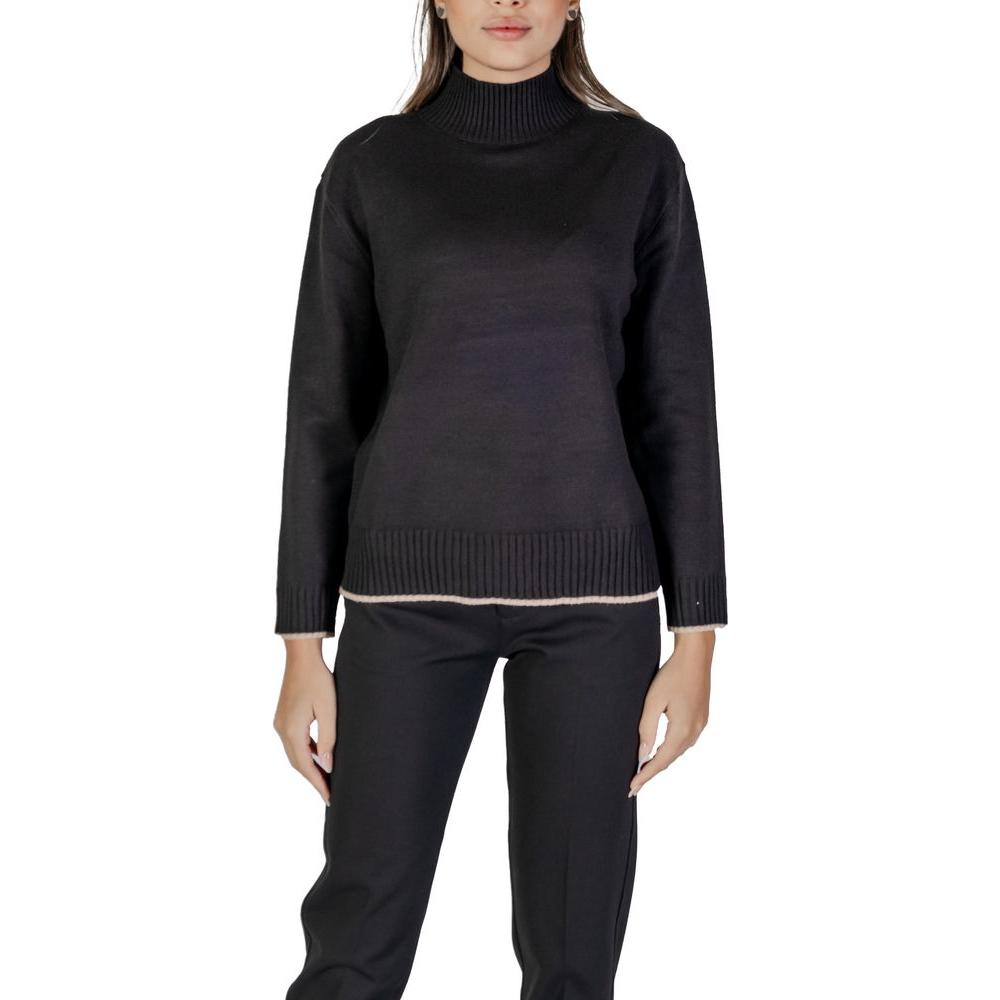 Street One women's black polyester sweater, fall/winter knitwear, featuring a blend of polyester, polyacrylic, viscose, and nylon.