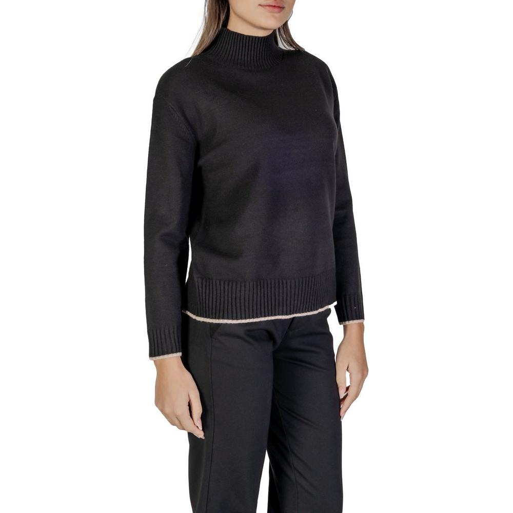Street One women's black polyester sweater, fall/winter knitwear, featuring a blend of polyester, polyacrylic, viscose, and nylon.
