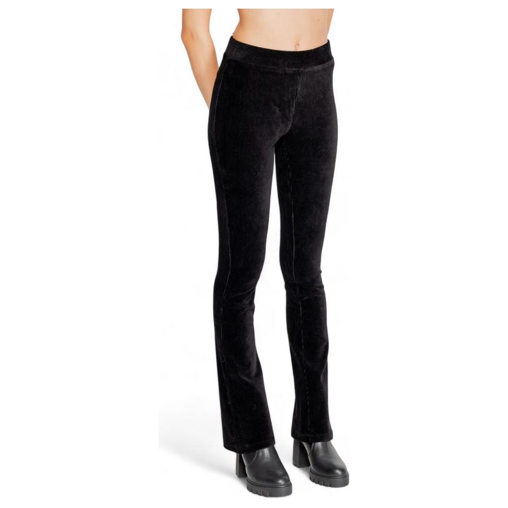 Women's Street One black cotton jeans for fall/winter, featuring blend with polyester and elastane for comfort and style.