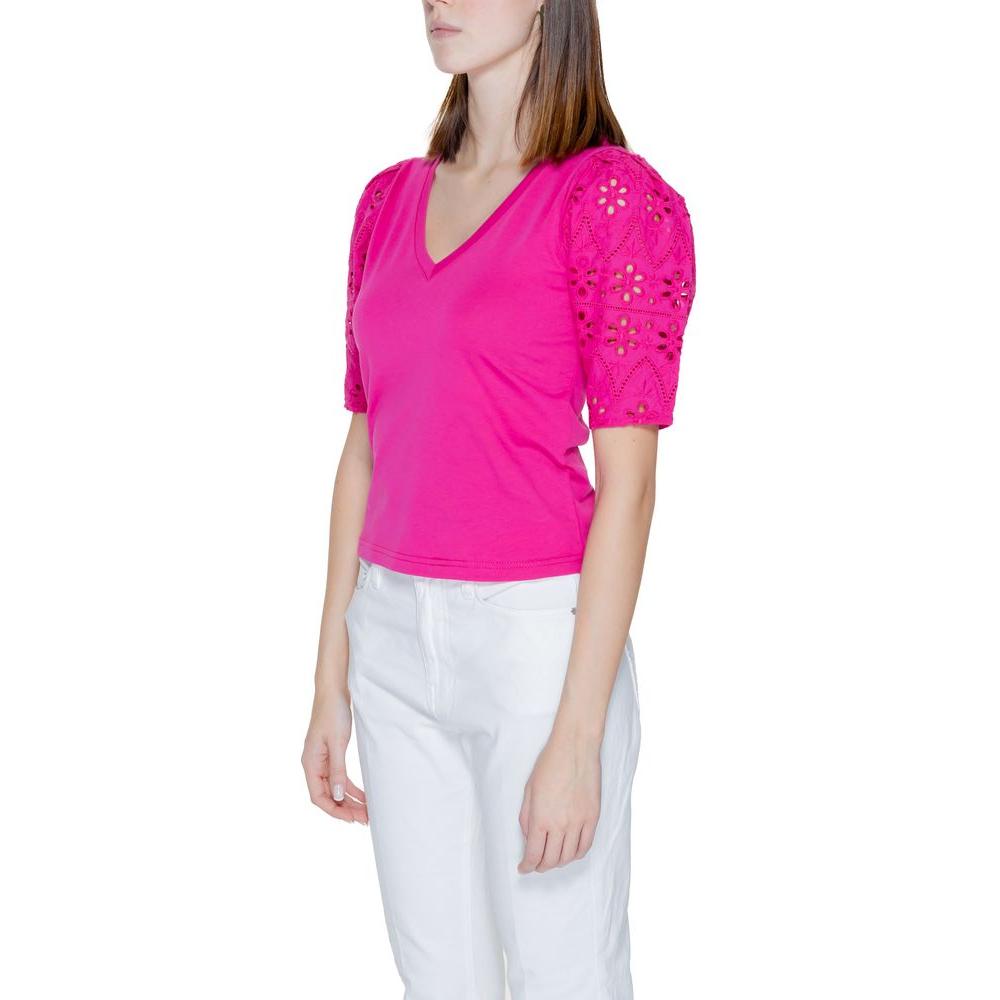 Woman wearing Morgan De Toi pink cotton T-shirt with eyelet sleeves, part of the spring/summer collection.