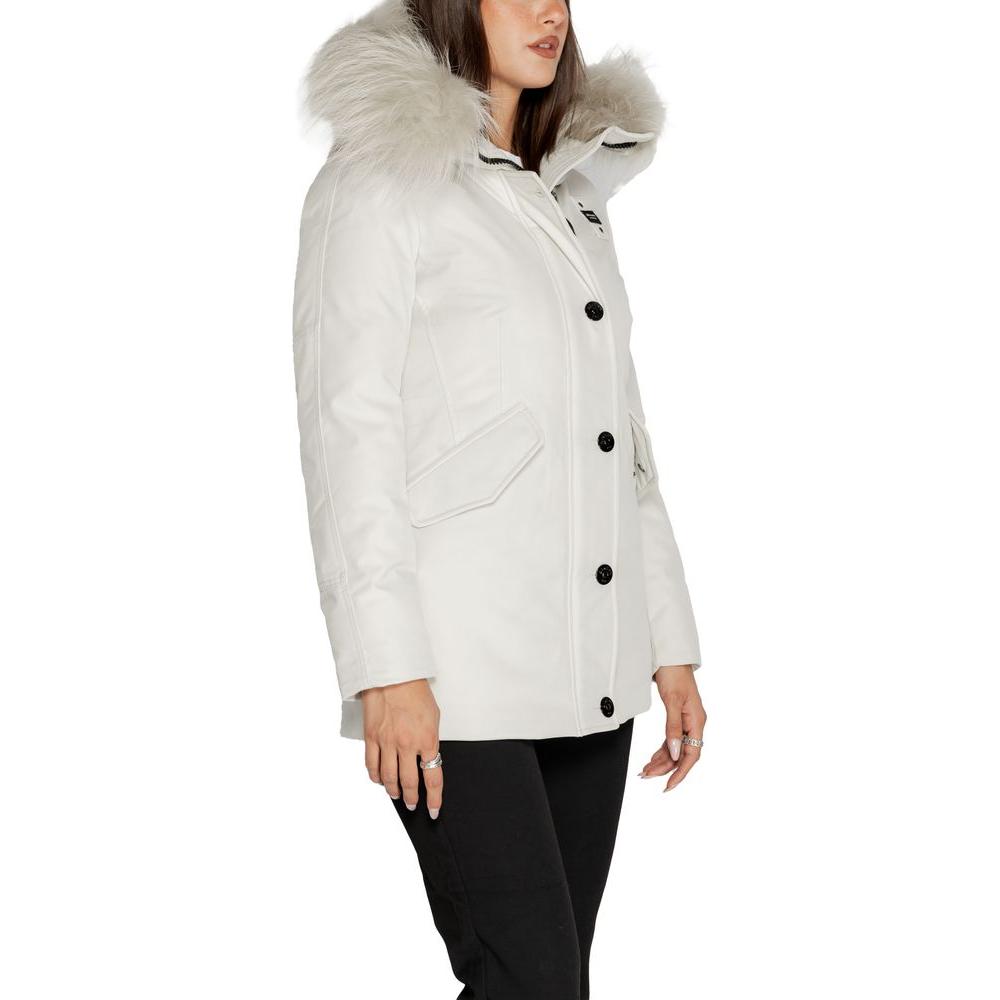 Women's Blauer white polyester jacket with fur hood, part of the fall/winter collection. Stylish and warm coat for colder seasons.