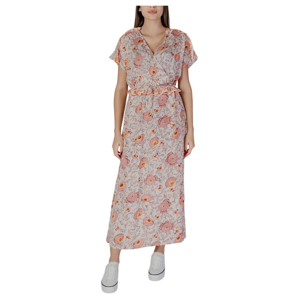 B.Young multicolor cotton dress for women, ideal for spring and summer collections, featuring floral patterns and a belt.