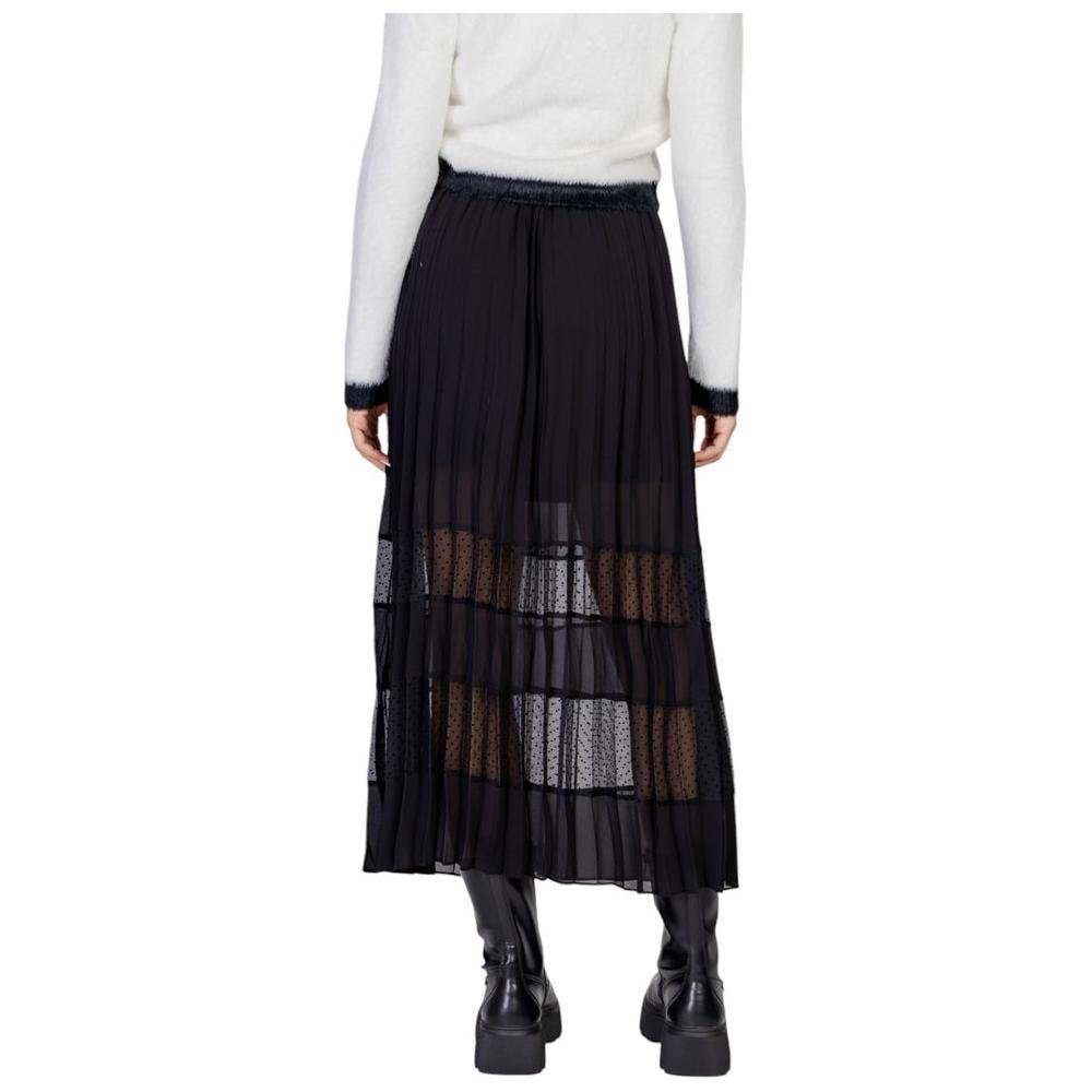 Morgan De Toi black polyester skirt featuring pleated design and waistband, part of women's fall/winter collection, back view.