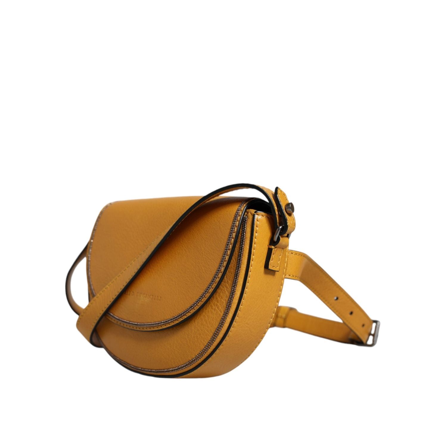 Front view with bag zipped and handles upright.