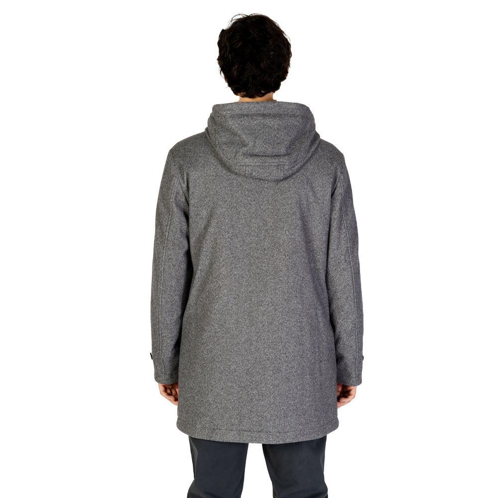Front view with bag zipped and handles upright.