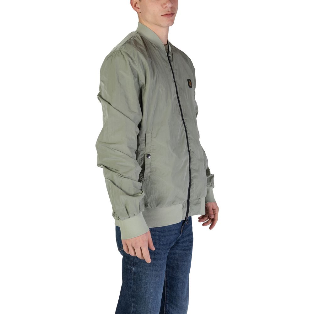 Front view with bag zipped and handles upright.