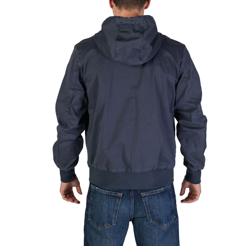 Front view with bag zipped and handles upright.