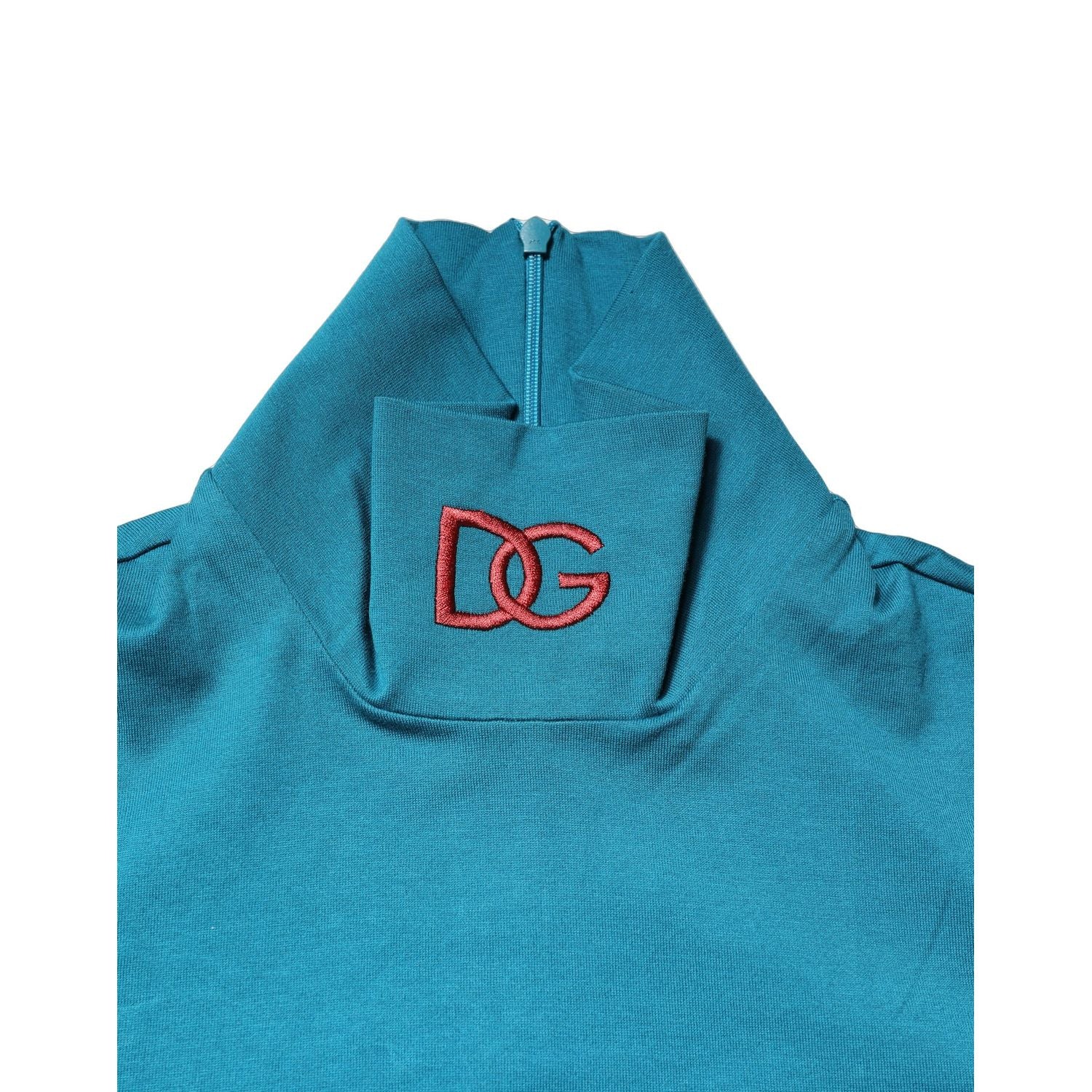 Front view with bag zipped and handles upright.
