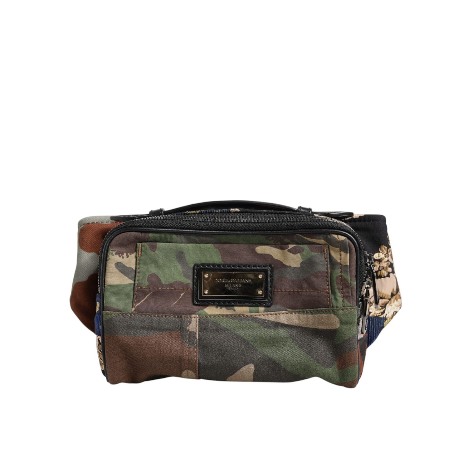 Front view with bag zipped and handles upright.