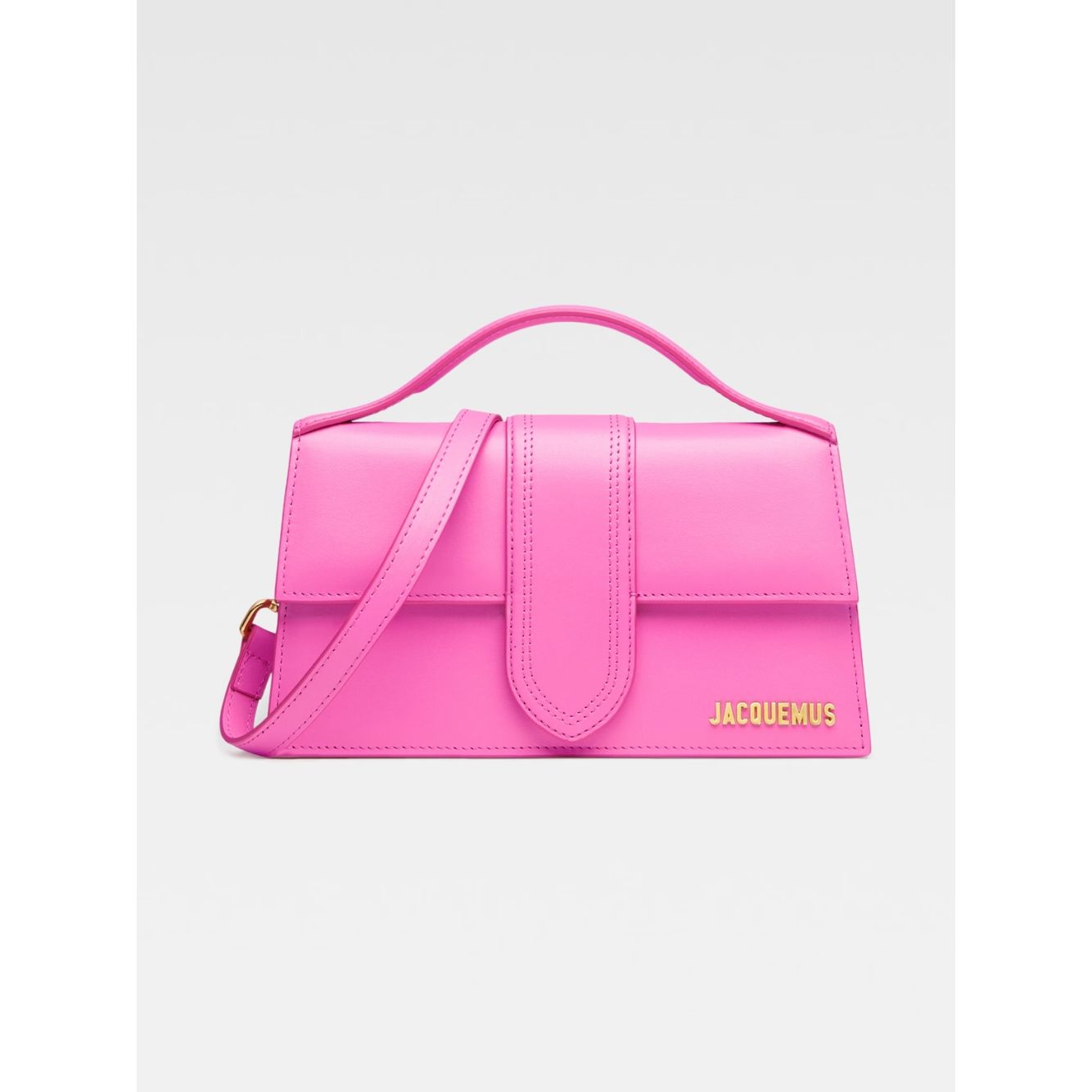 Front view with bag zipped and handles upright.