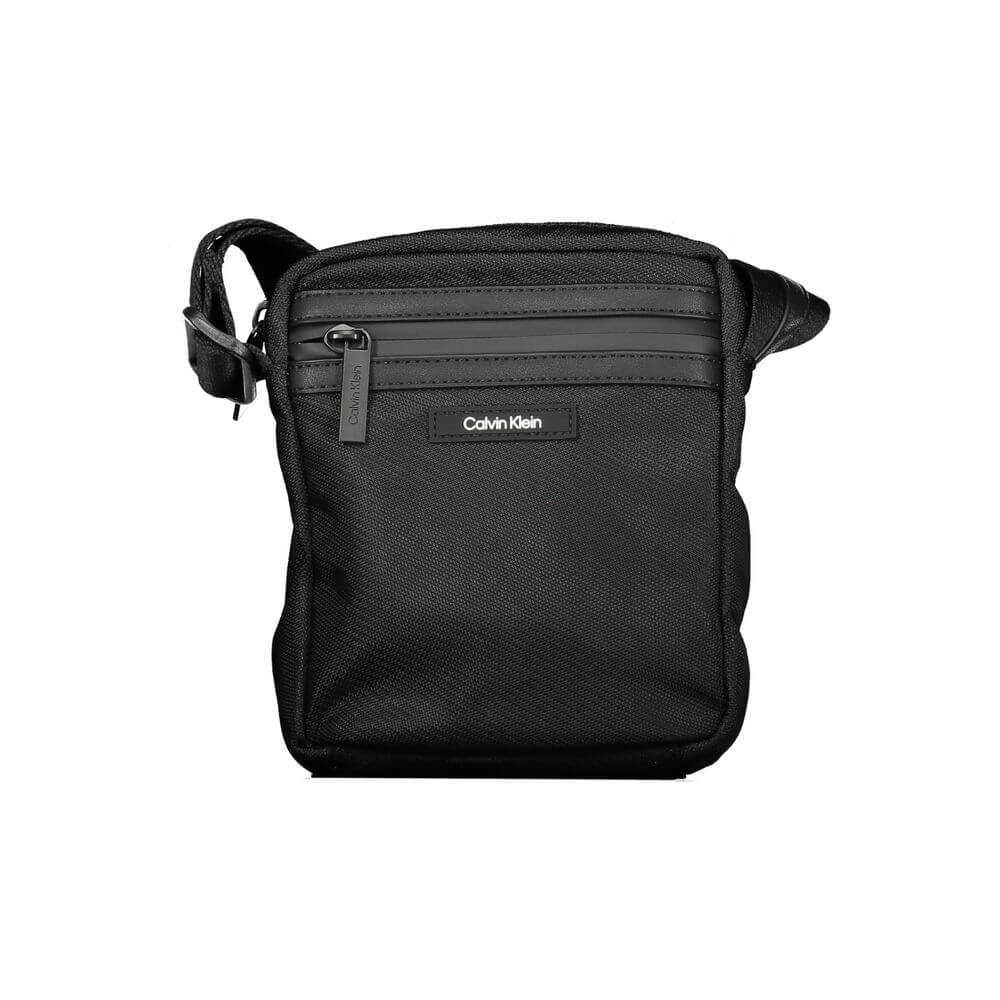 Front view with bag zipped and handles upright.