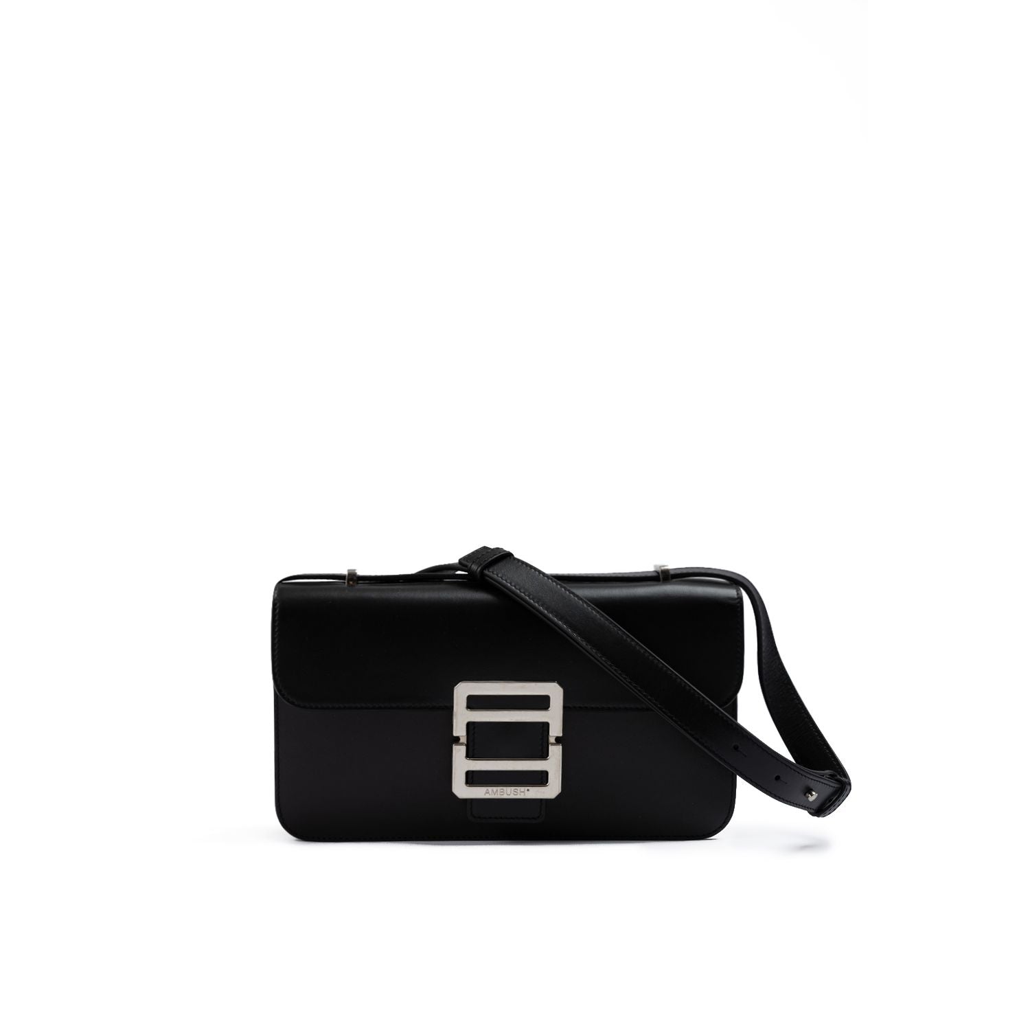 Front view with bag zipped and handles upright.
