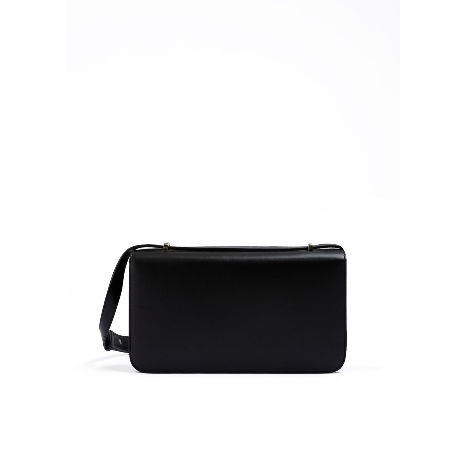 Front view with bag zipped and handles upright.