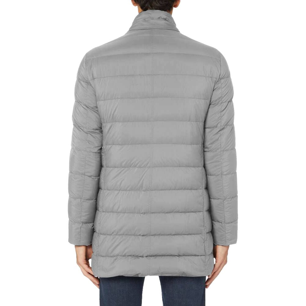 Front view with bag zipped and handles upright.