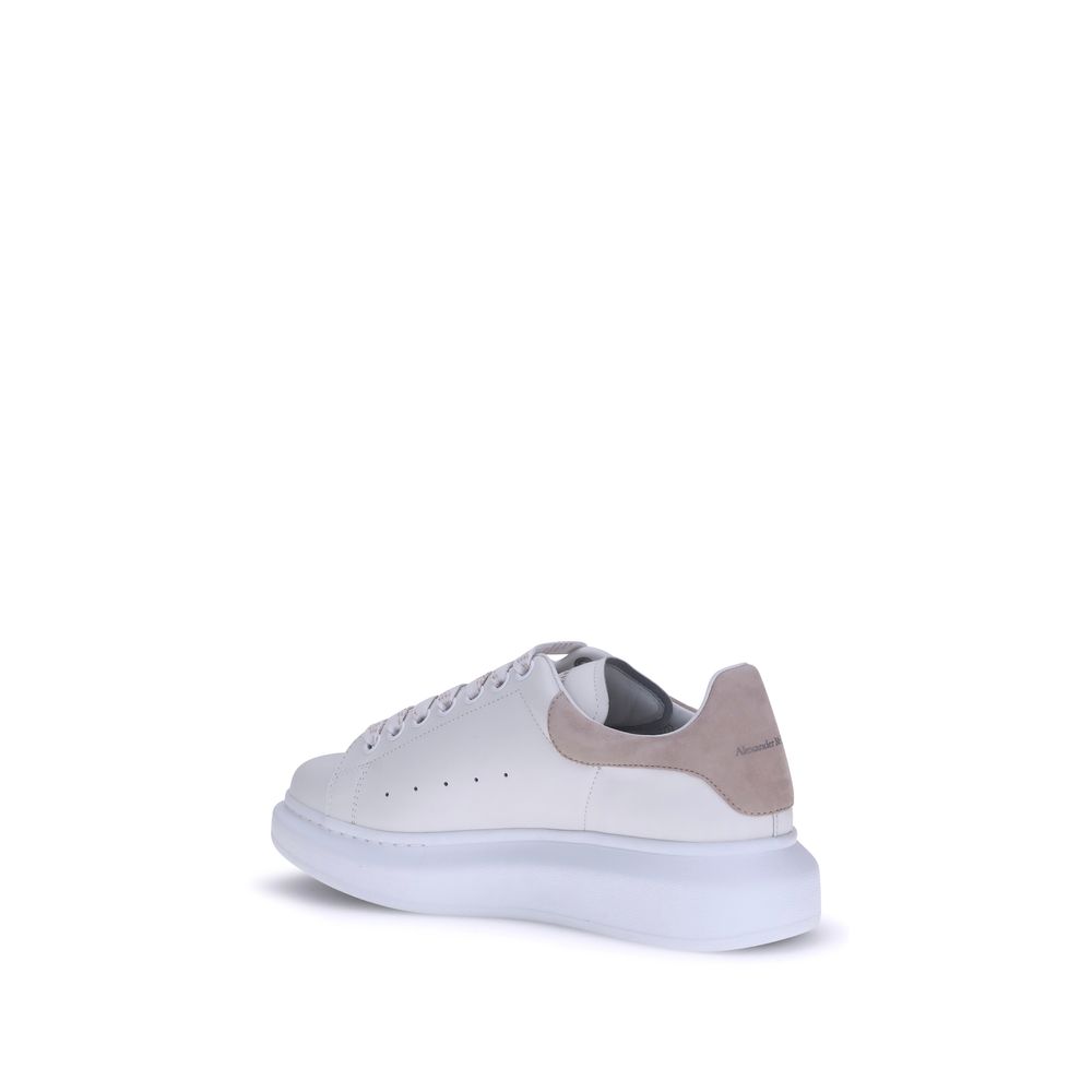 Alexander McQueen White Calf Leather Bos Taurus Platform Sneakers with logoed heel and platform sole