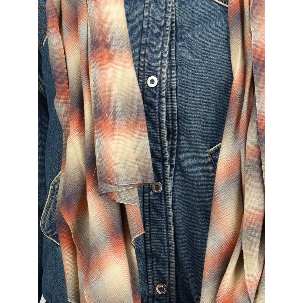 Close-up of MARBELL Amy Denim Jacket with quilted details, snap-button closure, and removable scarf showcasing a modern, versatile design.