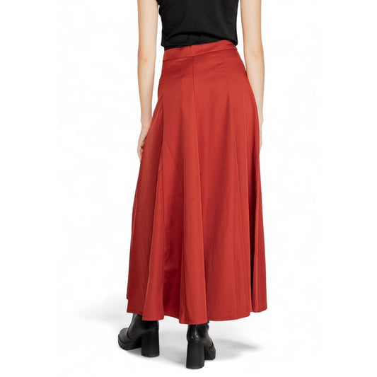 Vero Moda Red Polyester Skirt for women, fall/winter collection, 100% polyester, side view