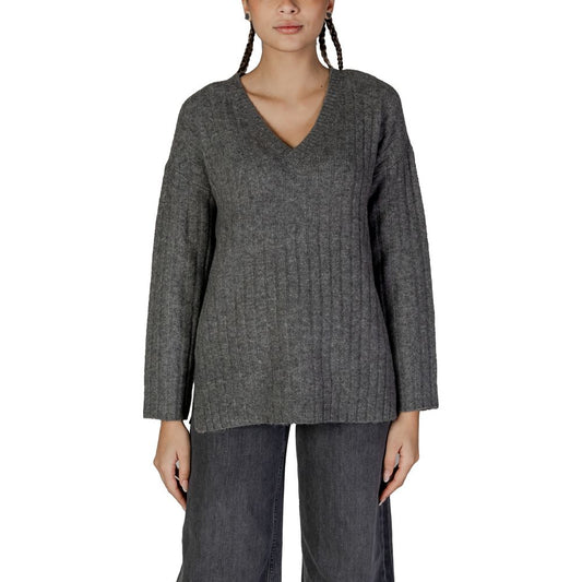 Vila Clothes Gray Marabou Sweater for women, fall/winter collection featuring acrylic, recycled polyester, and spandex blend material.
